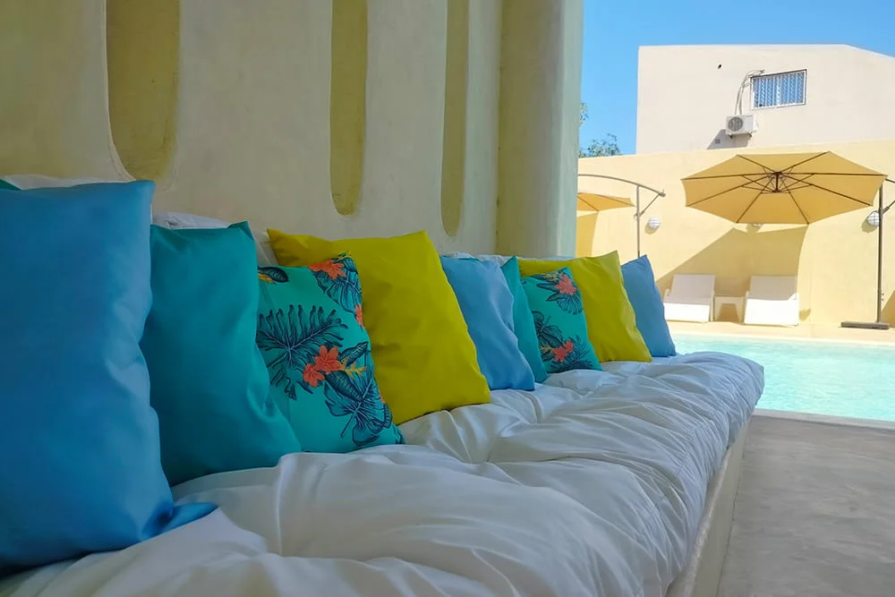 coussin-sur-le-bord